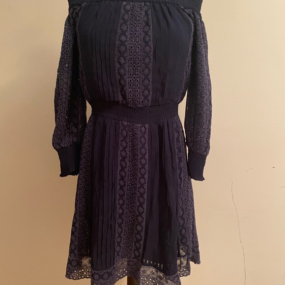 Alive + Olivia Pammy Eyelet dress NWT - Picture 7 of 9